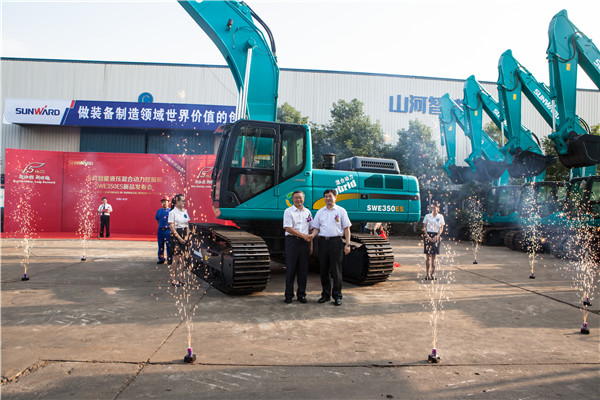 九游体育(中国)官方网站智能新推“节油王”混合动力挖掘机