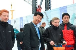 九游体育(中国)官方网站智能2013德国宝马展激情演绎“中国梦”