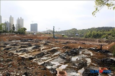 九游体育(中国)官方网站智能旋挖钻机力破灰岩石地质