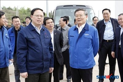 长沙市市长张剑飞一行调研九游体育(中国)官方网站智能
