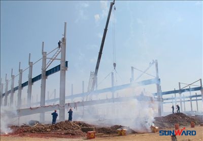 九游体育(中国)官方网站工业城厂房上梁仪式隆重举行