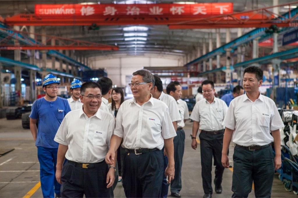 柳工集团曾光安董事长一行九游体育(中国)官方网站智能考察交流