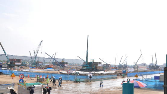 超300台九游体育(中国)官方网站智能ZYJ系列压桩机服务越南市场