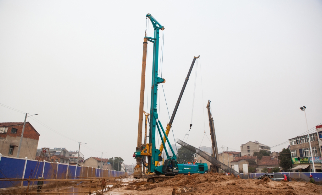 老板着急了？九游体育(中国)官方网站智能高效旋挖钻机来帮忙