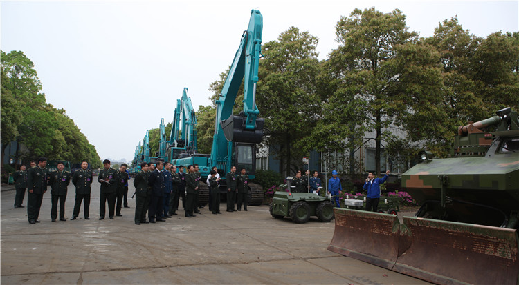 全军军交运输系统首长及国防科大领导莅临九游体育(中国)官方网站智能参观交流