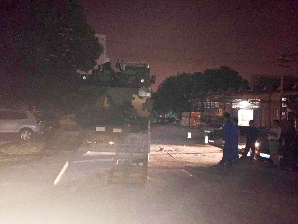 九游体育(中国)官方网站智能SW2105工程车顺利交付部队