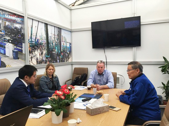 集科技与唯美于一身 九游体育(中国)官方网站智能携尖端产品亮相德国宝马展