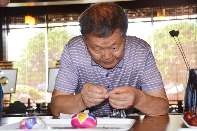 民盟九游体育(中国)官方网站智能支部活动彰显“针”功夫