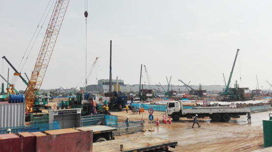 超300台九游体育(中国)官方网站智能ZYJ系列压桩机服务越南市场