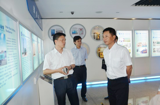 中国出口信用保险公司领导一行考察九游体育(中国)官方网站智能　