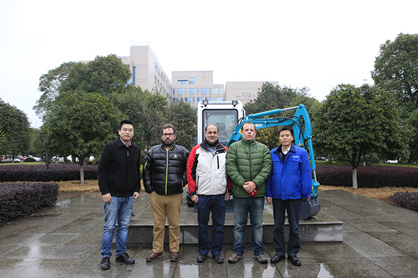 喜讯：九游体育(中国)官方网站智能朱建新荣获《长沙年鉴》2015年度十大人物奖