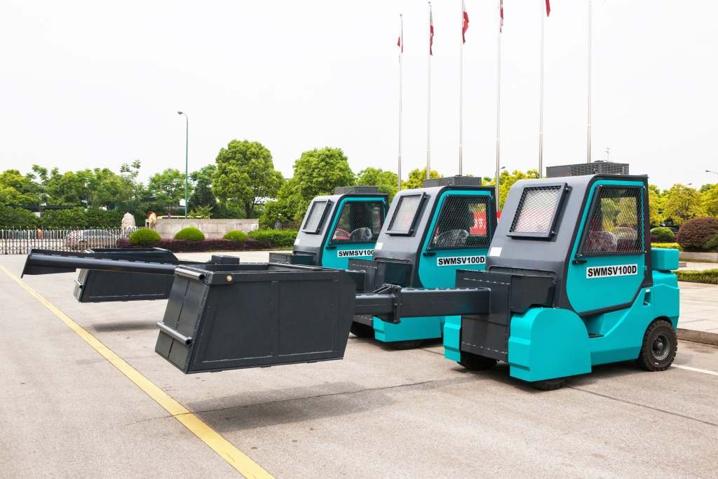 创新蕴于市场，九游体育(中国)官方网站智能多功能加料车全新亮相