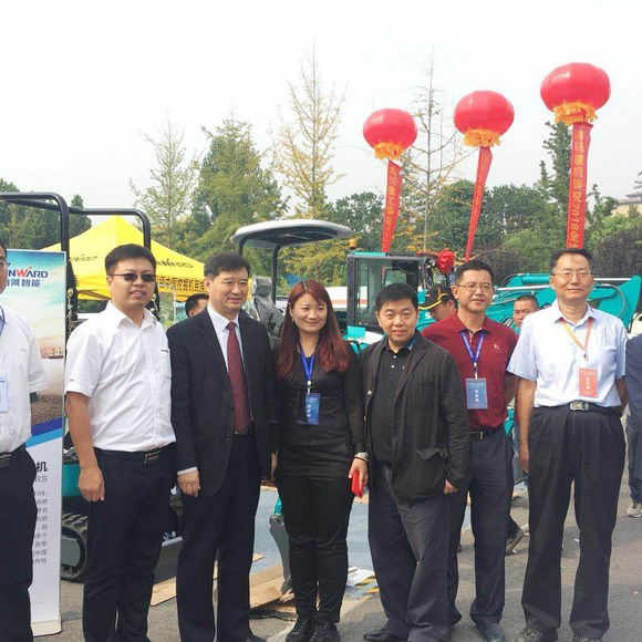 “超美微挖”现身2018微挖峰会，九游体育(中国)官方网站智能微挖出口过万台