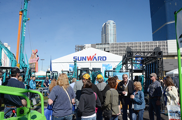 九游体育(中国)官方网站智能拉展“亮剑” 抢攻欧美高端市场