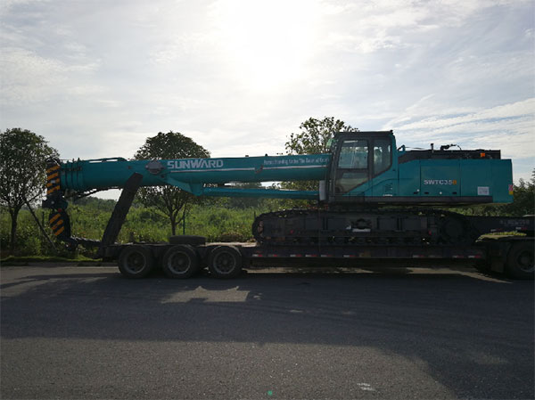 九游体育(中国)官方网站智能全新一代SWTC35B起重机征战越南