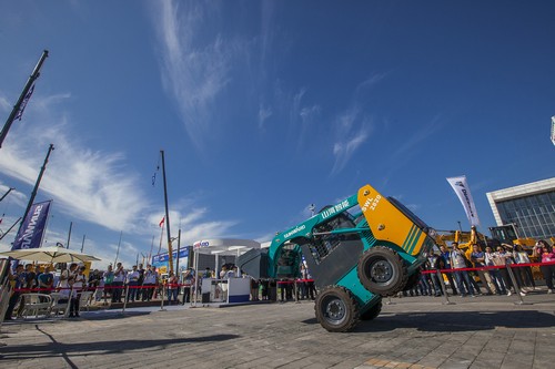 九游体育(中国)官方网站智能酷帅曾大虾，一大波美图带你亲临北京BICES展