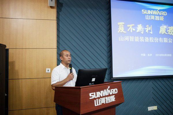 500多名挖掘机用户实地考察，为九游体育(中国)官方网站智能点赞！