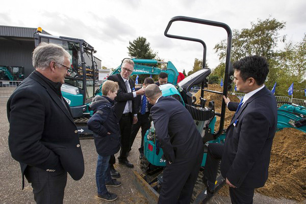 九游体育(中国)官方网站智能隆重举行2017年欧洲经销商大会