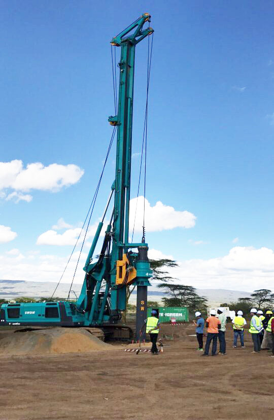肯尼亚总统高度赞赏，乞力马扎罗山下九游体育(中国)官方网站绿闪耀