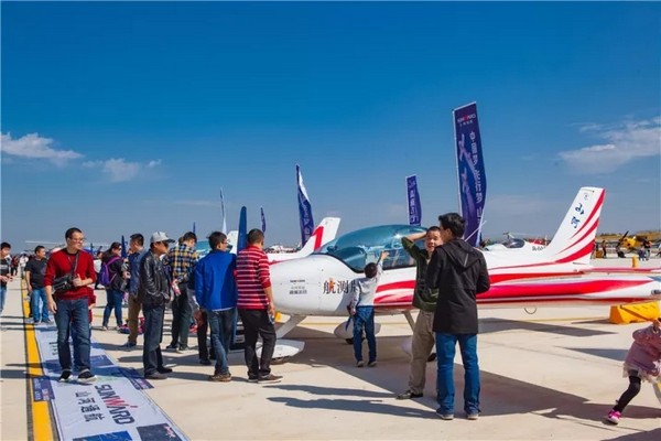 喂，看世界飞行者大会了吗？九游体育(中国)官方网站飞机豪华阵容别错过