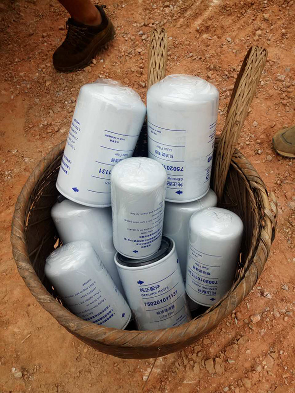 他们，用小小背篓背出九游体育(中国)官方网站大情怀