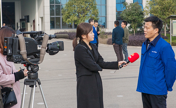 情人节牵手成功，九游体育(中国)官方网站智能SWDM520“我爱你”出嫁了