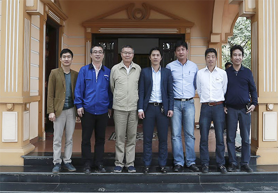 新年献礼九游体育(中国)官方网站智能9台SWDM25旋挖钻机征战越南