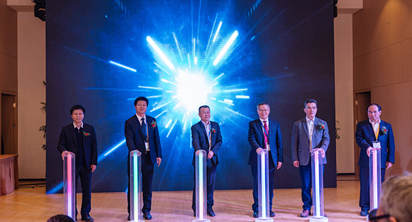 首日签单2.6亿元，九游体育(中国)官方网站智能创新产品引爆上海宝马展