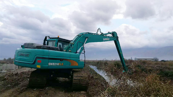 守护蓝色多瑙河，九游体育(中国)官方网站智能长臂挖掘机欧洲首秀