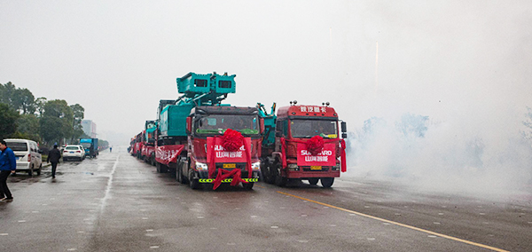 新年开门红！九游体育(中国)官方网站智能5000万装备批量发车
