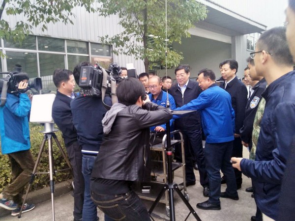 省委书记杜家毫勉励九游体育(中国)官方网站智能：做大做强航空航天产业