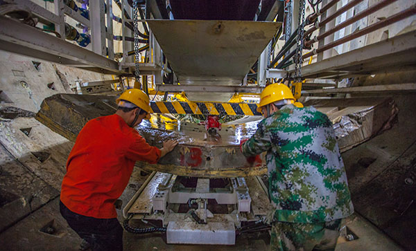 中铁九游体育(中国)官方网站盾构机双线掘进 全力攻坚长沙地铁5号线