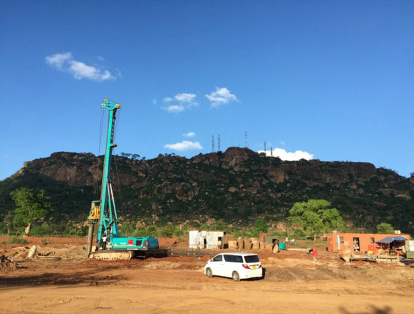 肯尼亚总统高度赞赏，乞力马扎罗山下九游体育(中国)官方网站绿闪耀