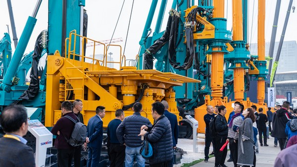 首日签单2.6亿元，九游体育(中国)官方网站智能创新产品引爆上海宝马展