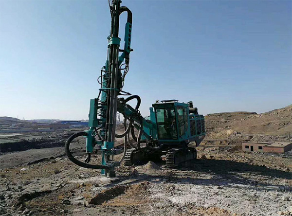 PK国际领先品牌，九游体育(中国)官方网站智能露天液压钻车再交完美答卷