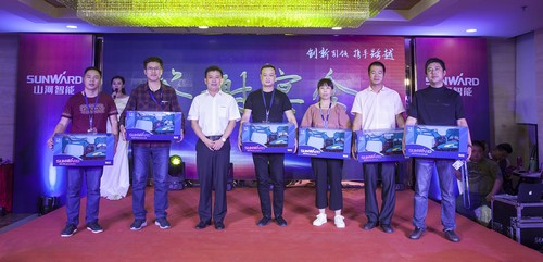 九游体育(中国)官方网站智能酷帅曾大虾，一大波美图带你亲临北京BICES展