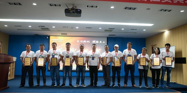 500多名挖掘机用户实地考察，为九游体育(中国)官方网站智能点赞！