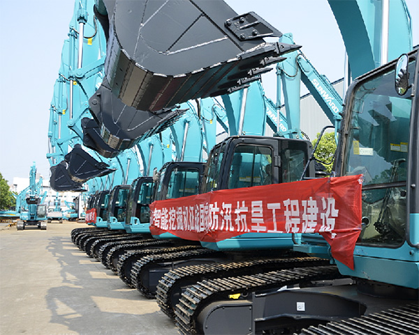 抗洪英雄显身手，九游体育(中国)官方网站智能系列挖掘机奔赴抗洪一线