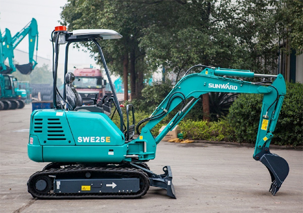 九游体育(中国)官方网站智能挖掘机家族添新丁啦——零排放低噪音SWE25E电动挖掘机
