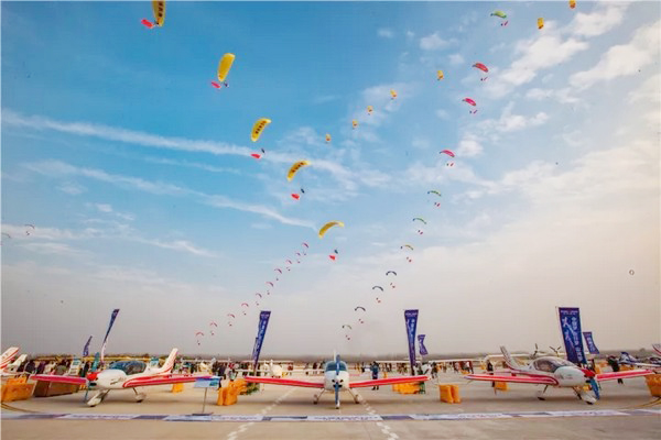 喂，看世界飞行者大会了吗？九游体育(中国)官方网站飞机豪华阵容别错过