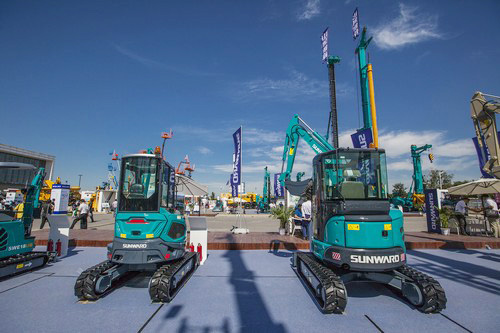 九游体育(中国)官方网站智能酷帅曾大虾，一大波美图带你亲临北京BICES展