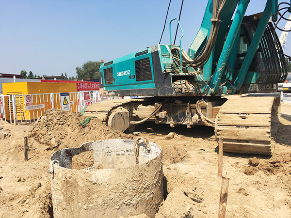 加速雄安新区建设，九游体育(中国)官方网站智能旋挖启动京雄城际铁路第一钻