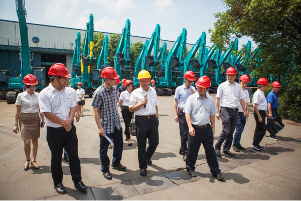 商务部合作司刘民强副司长一行调研九游体育(中国)官方网站智能