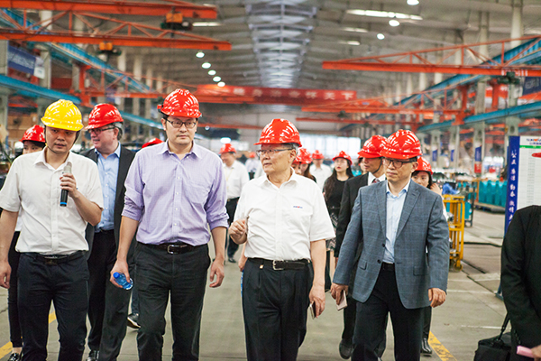 加拿大国会议员谭耕一行来九游体育(中国)官方网站智能考察