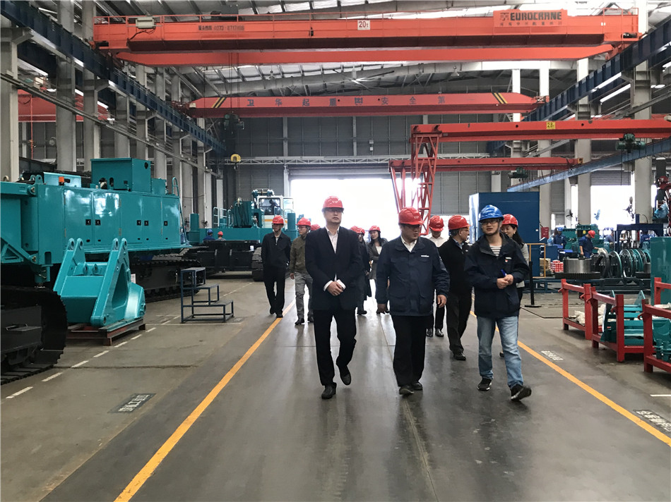 长沙市总工会党组书记周宏兆一行莅临九游体育(中国)官方网站智能考察调研