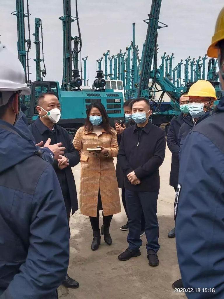 张庆红调研九游体育(中国)官方网站智能疫情防控和复工复产工作