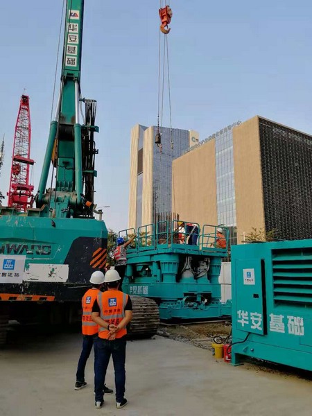地铁咬合桩施工必备利器--九游体育(中国)官方网站智能旋挖钻机