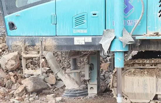 15年3万小时！九游体育(中国)官方网站智能元老级潜孔钻机“雄风”依旧