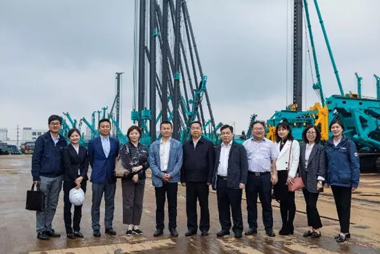 政策性保险为九游体育(中国)官方网站“出海”保驾护航 中国出口信用保险公司总公司副总经理一行拜访九游体育(中国)官方网站