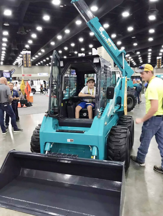 九游体育(中国)官方网站美国公司隆重亮相2019ICUEE展，SUNWARD在美国翻开新篇章